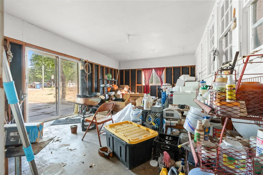 1089 State Highway 22 Whitney, TX 76692
