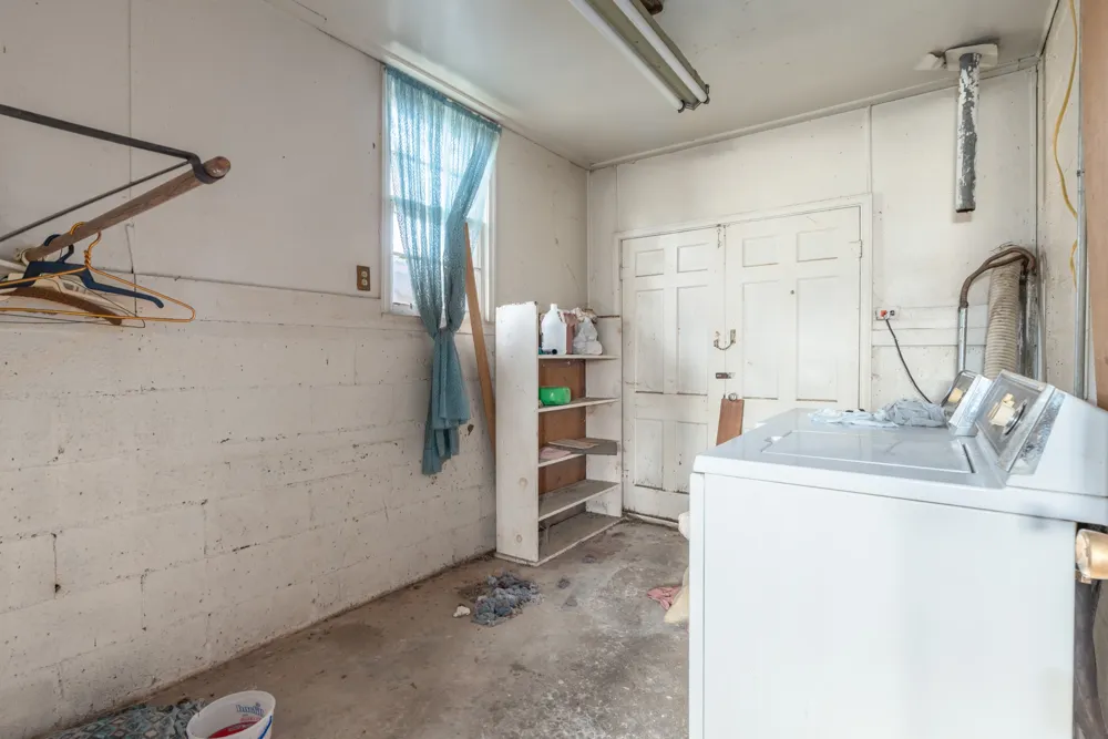 1089 State Highway 22 Whitney, TX 76692