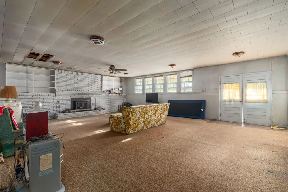 1089 State Highway 22 Whitney, TX 76692