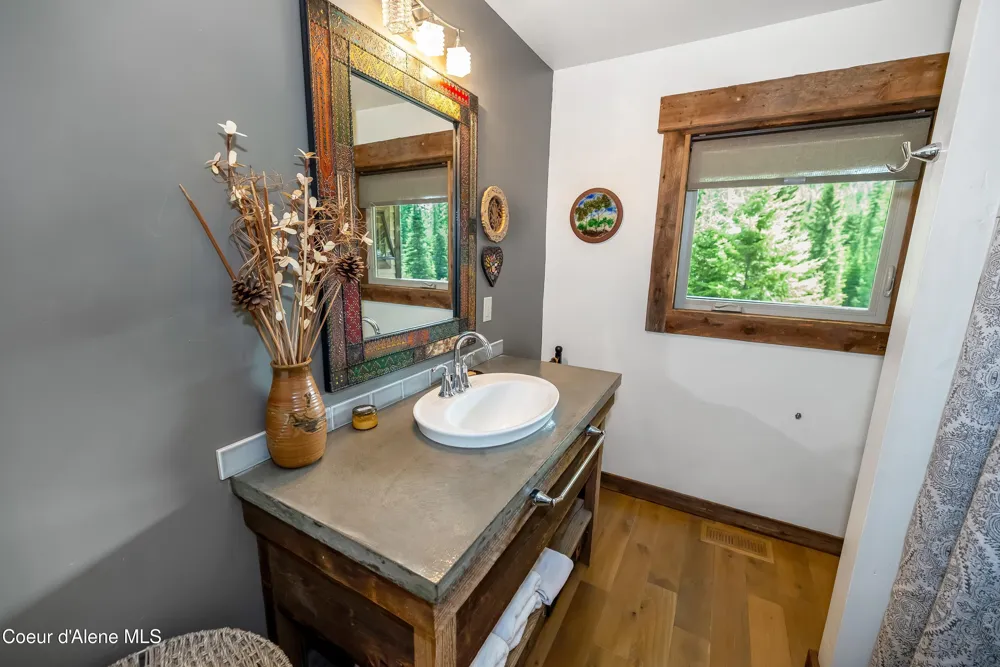 435 Shady Pines Loop Priest Lake, ID 83856