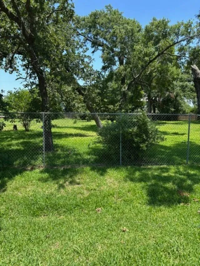 434 S Shady Lane La Porte, TX 77571