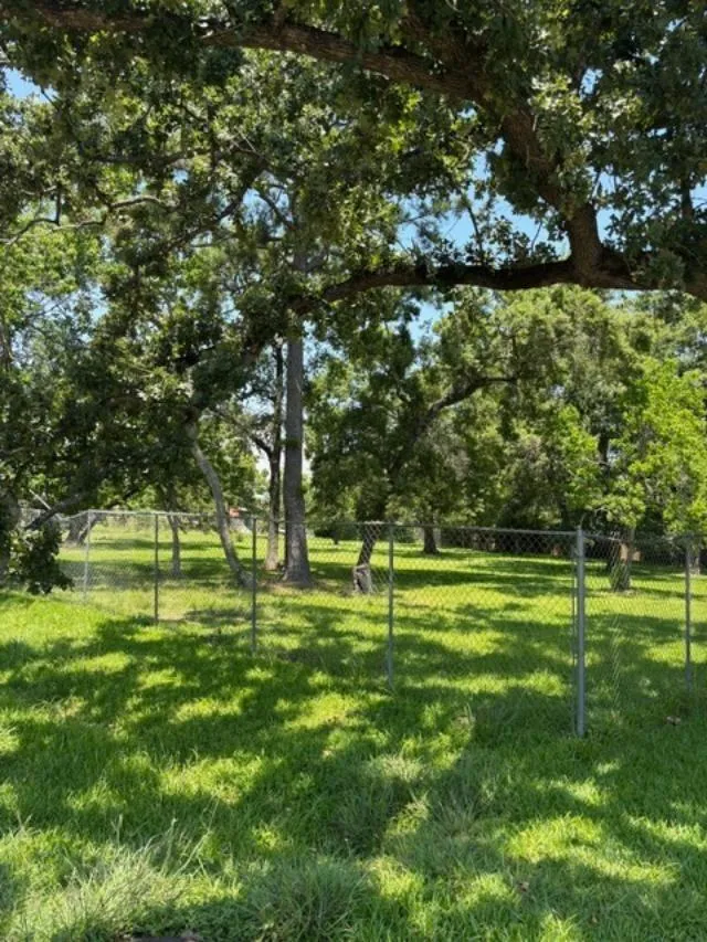 434 S Shady Lane La Porte, TX 77571