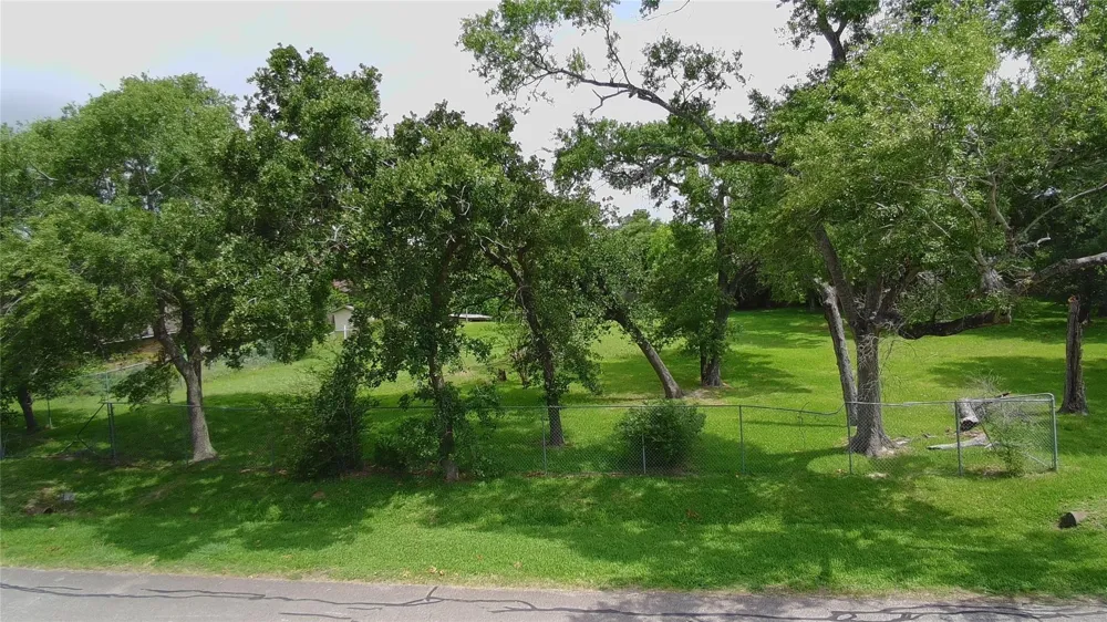 434 S Shady Lane La Porte, TX 77571