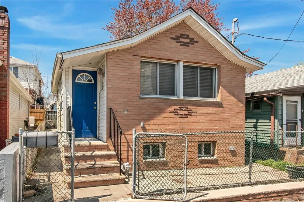 25 B Edgewater Park #25 B Bronx, NY 10465