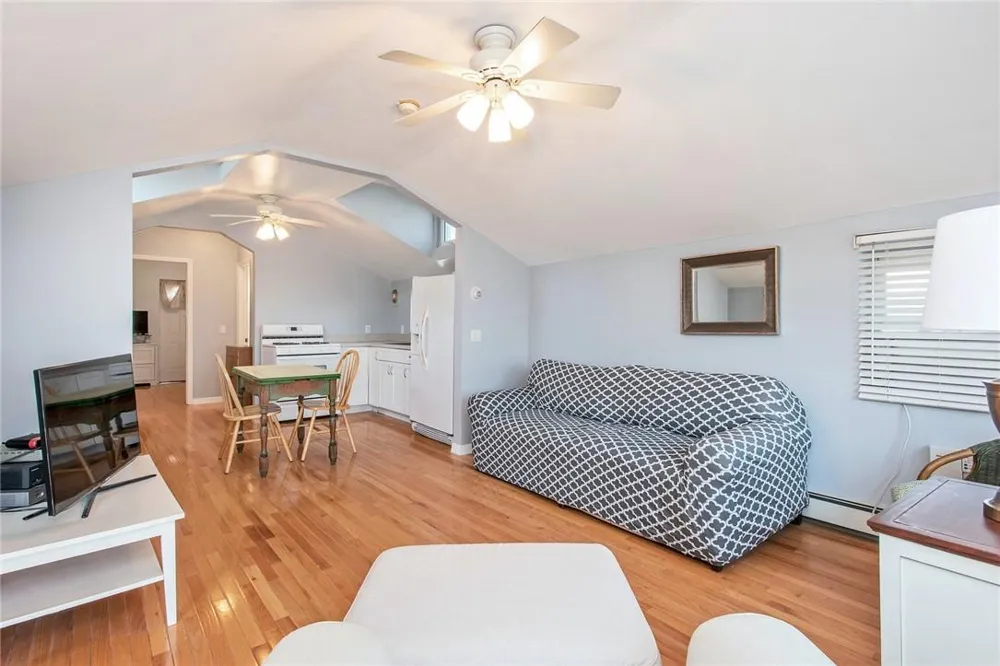25 B Edgewater Park #25 B Bronx, NY 10465