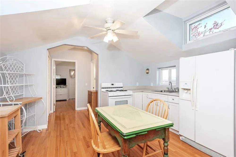 25 B Edgewater Park #25 B Bronx, NY 10465