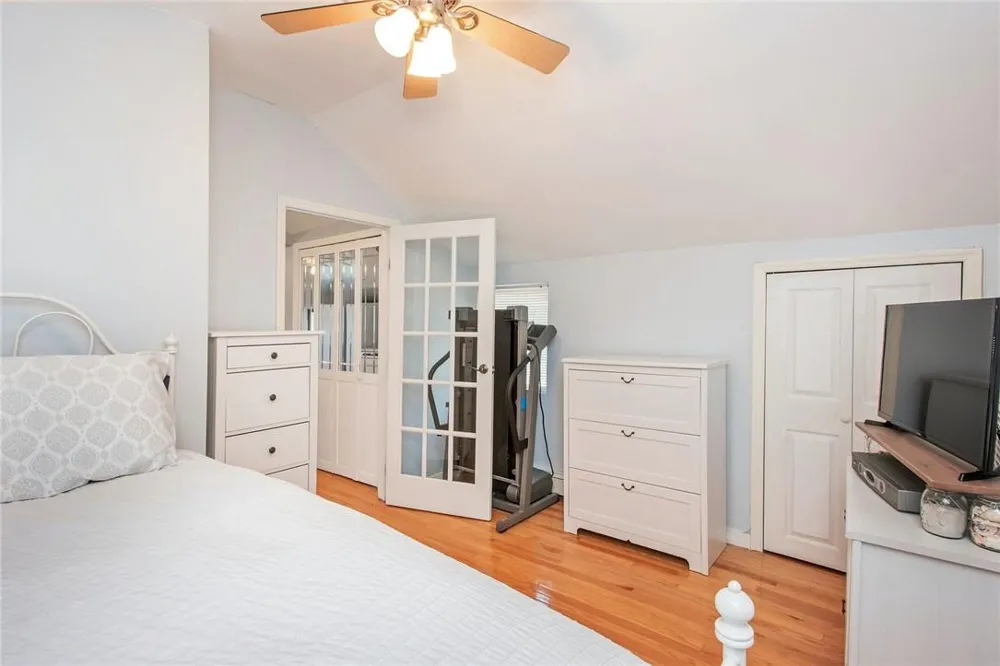 25 B Edgewater Park #25 B Bronx, NY 10465