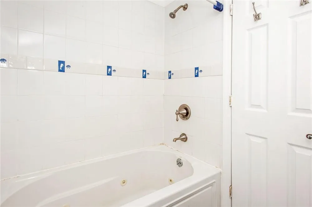 25 B Edgewater Park #25 B Bronx, NY 10465
