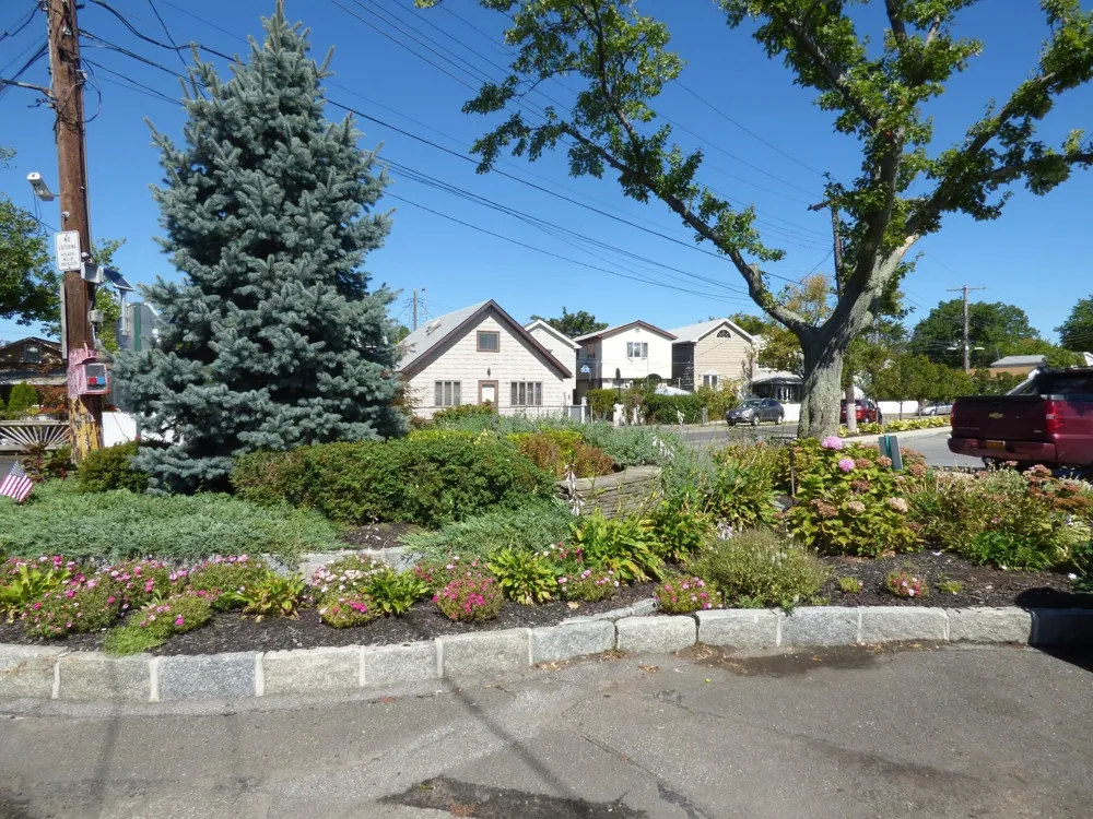 25 B Edgewater Park #25 B Bronx, NY 10465