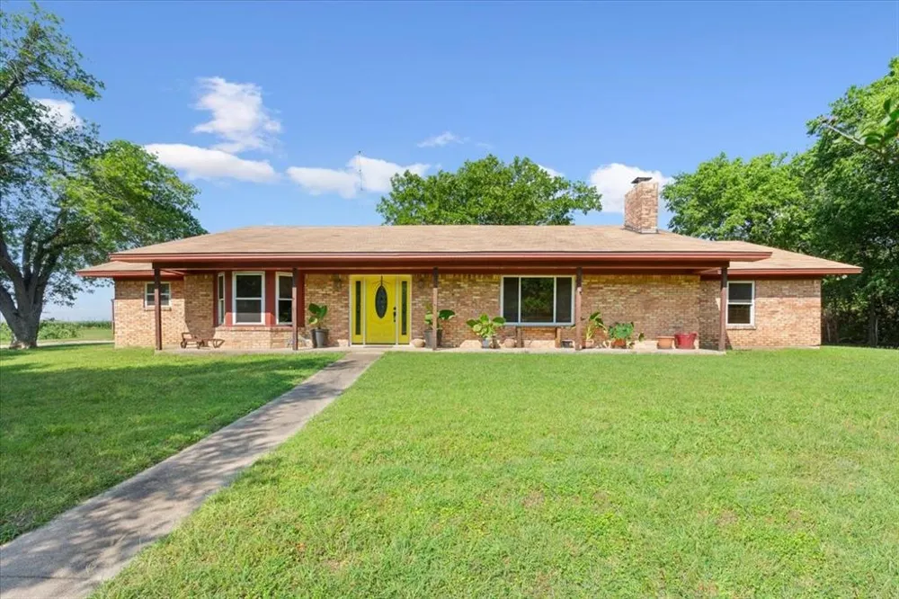 221 County Road 157 Riesel, TX 76682