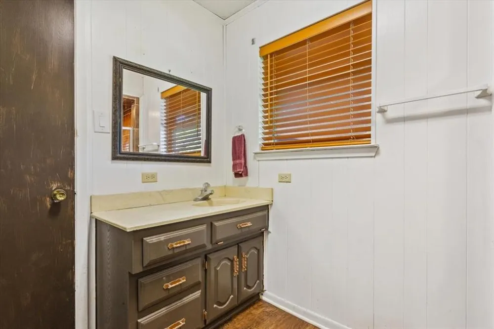 221 County Road 157 Riesel, TX 76682