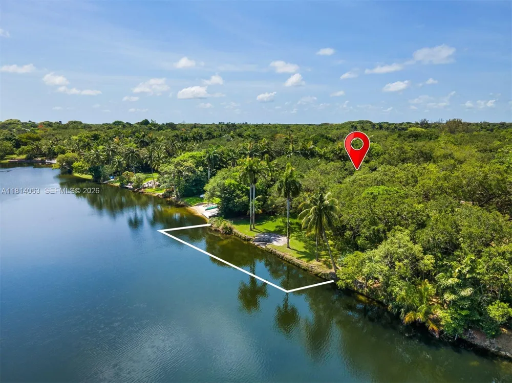 5355 Hammock Dr Coral Gables, FL 33156