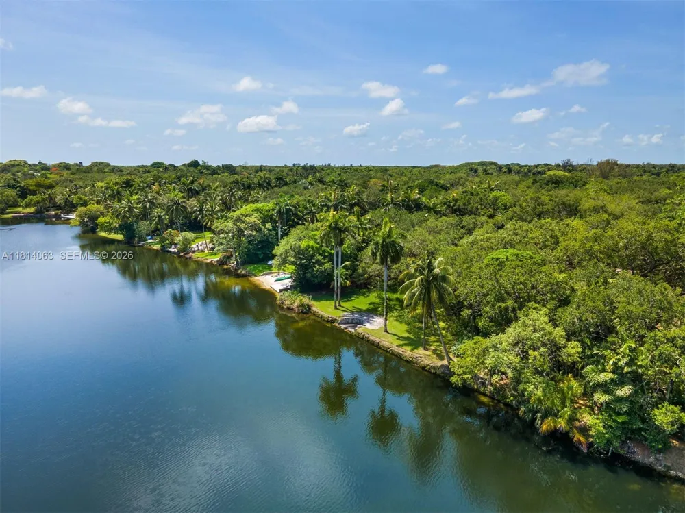5355 Hammock Dr Coral Gables, FL 33156