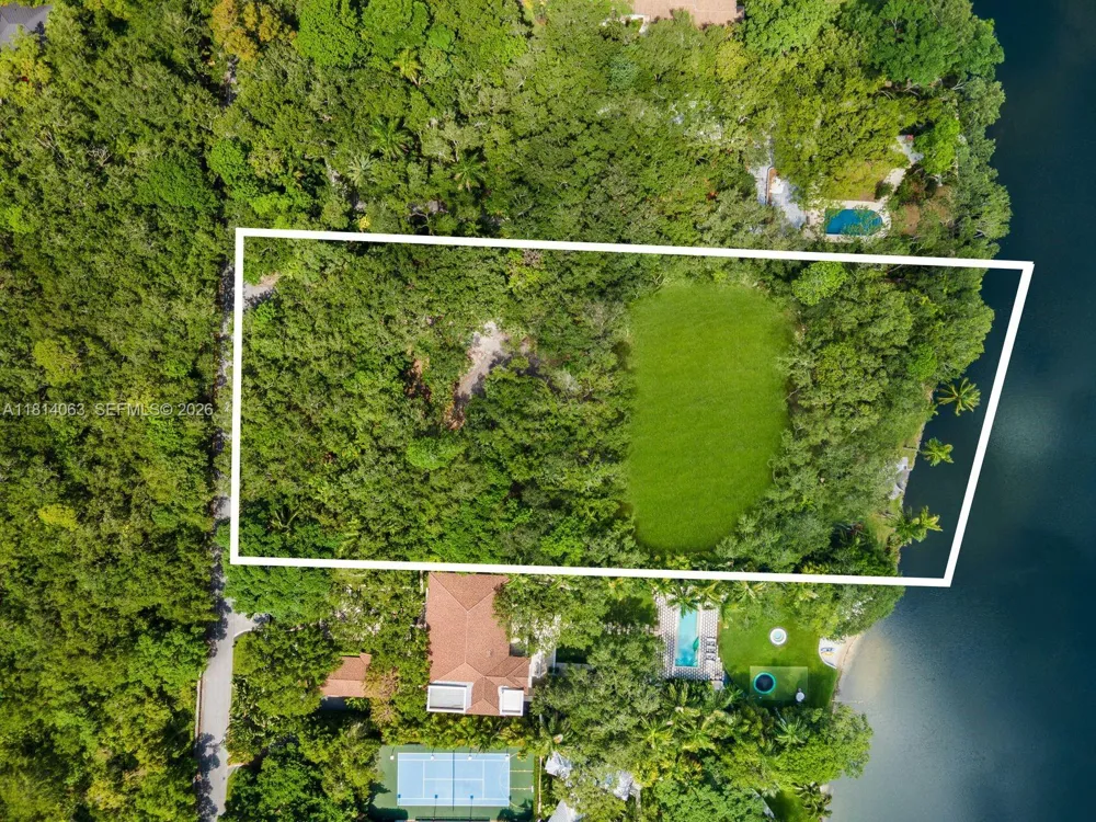 5355 Hammock Dr Coral Gables, FL 33156