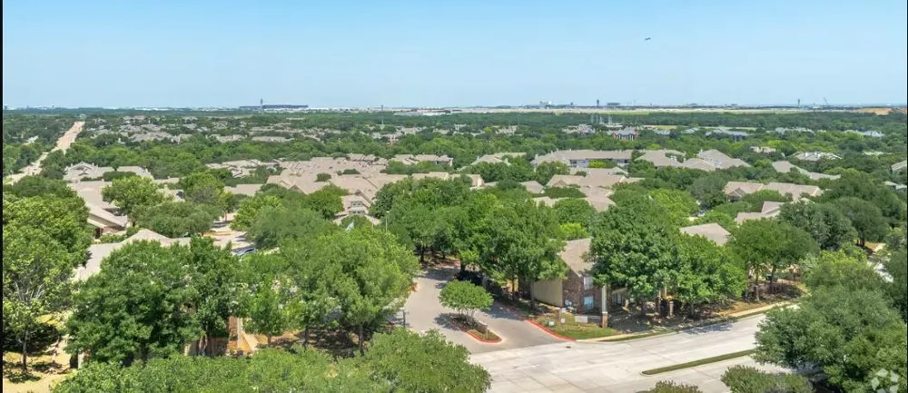 601 E Ash Ln Euless, TX 76039