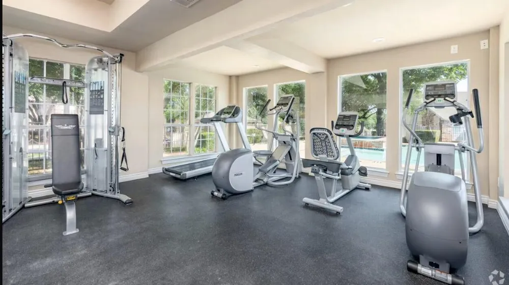 601 E Ash Ln Euless, TX 76039