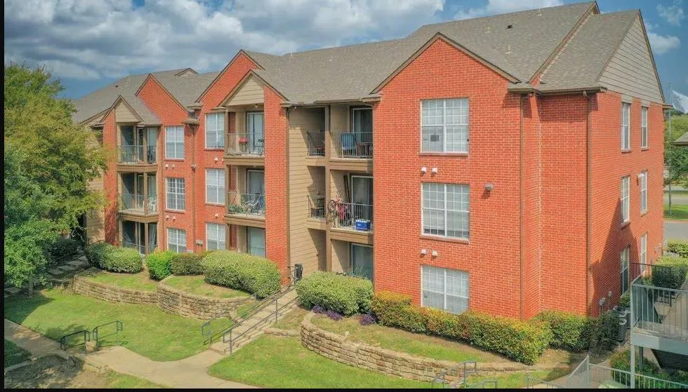3440 E Rosemeade Pkwy Carrollton, TX 78727
