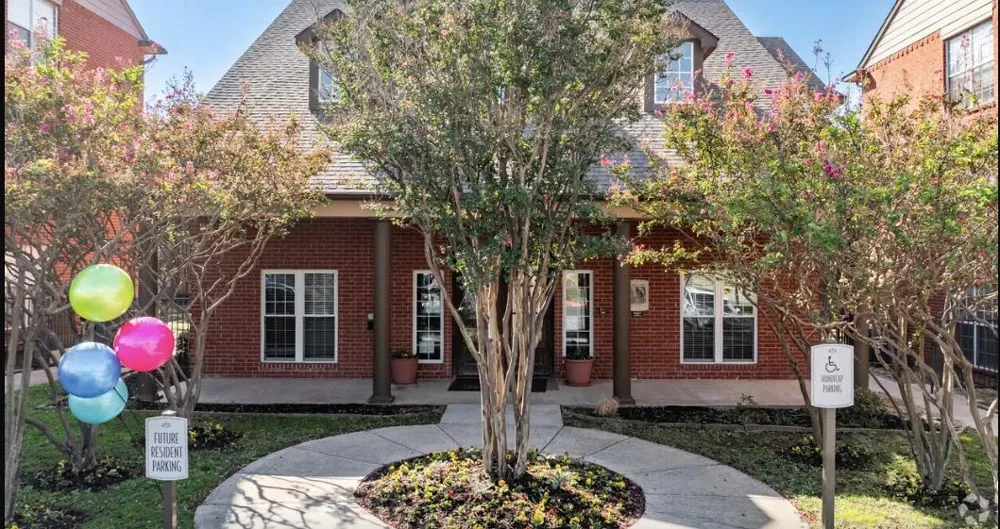 3440 E Rosemeade Pkwy Carrollton, TX 78727