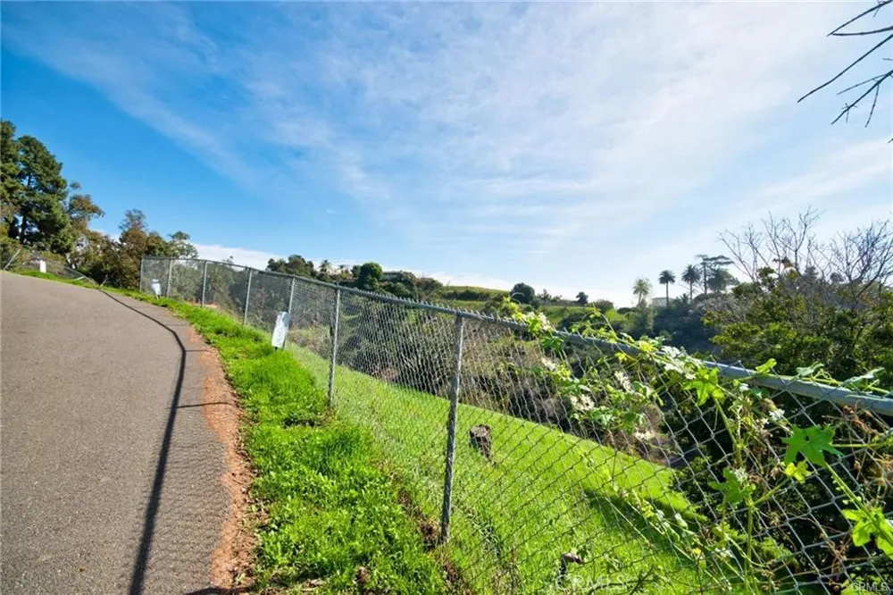Airoso La Habra Heights, CA 90631