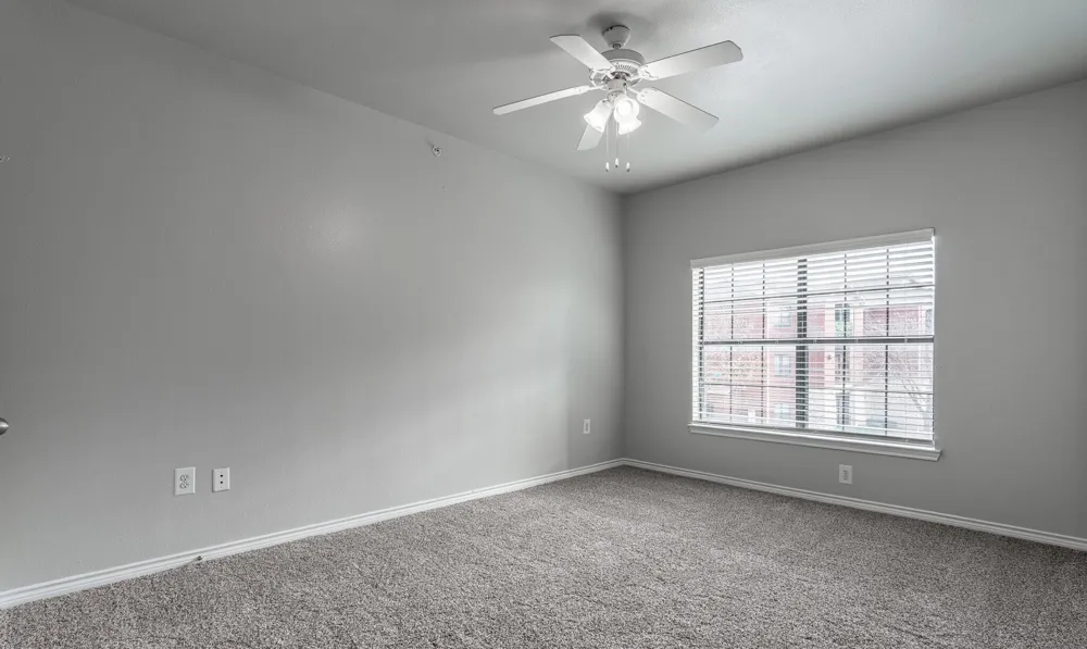 1350 Skyline Rd Grand Prairie, TX 75051