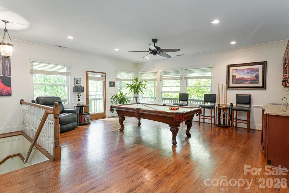 75 Cougar Lane Saluda, NC 28773