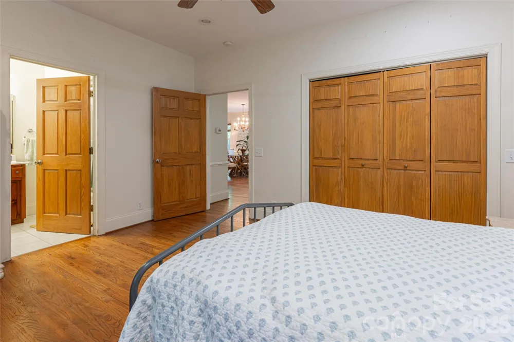 75 Cougar Lane Saluda, NC 28773