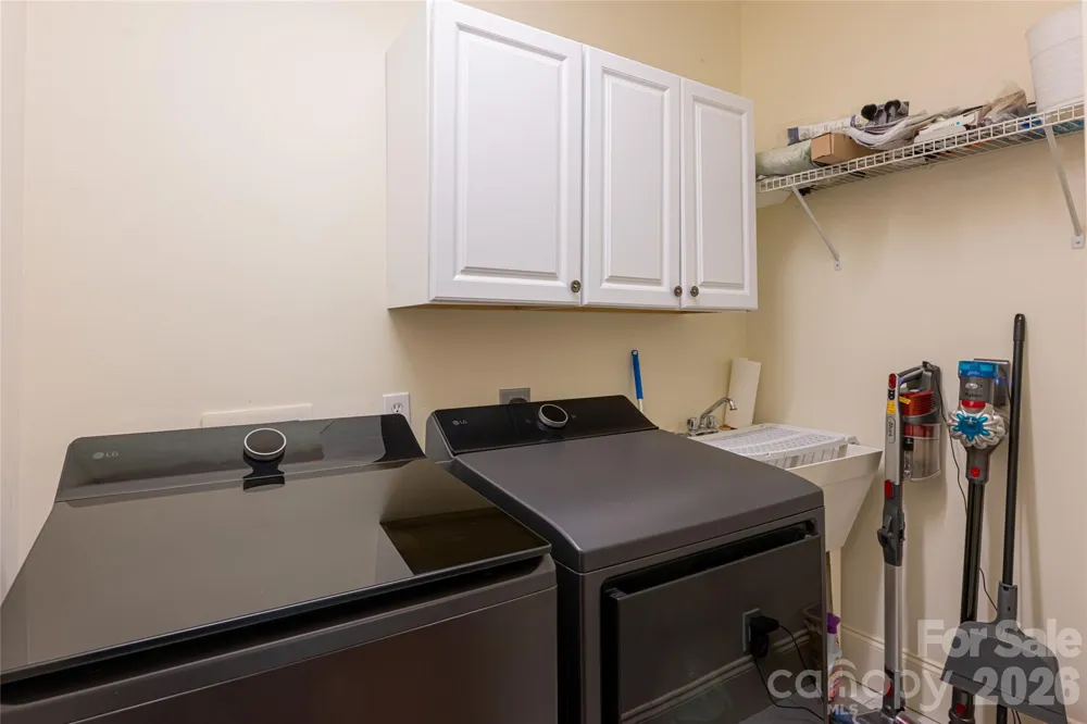 75 Cougar Lane Saluda, NC 28773