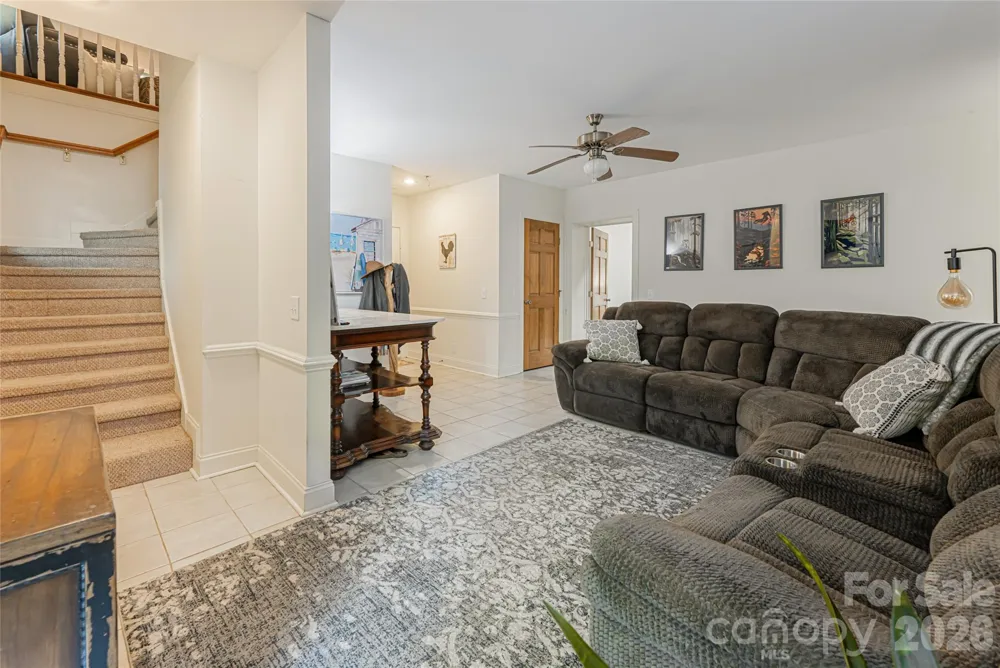 75 Cougar Lane Saluda, NC 28773