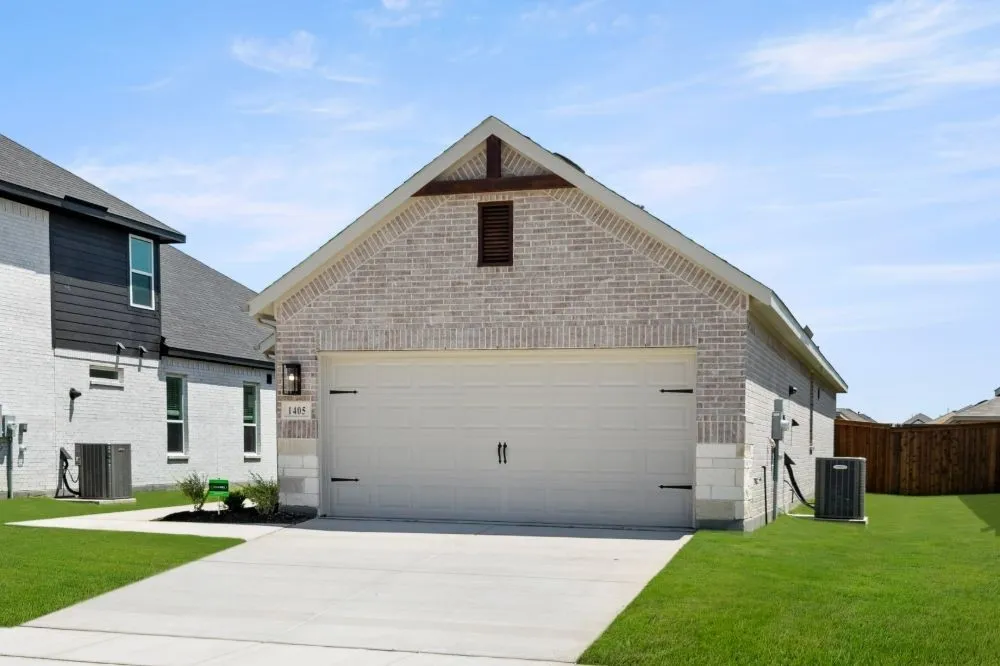 1405 Grove Pond Road Forney, TX 75126