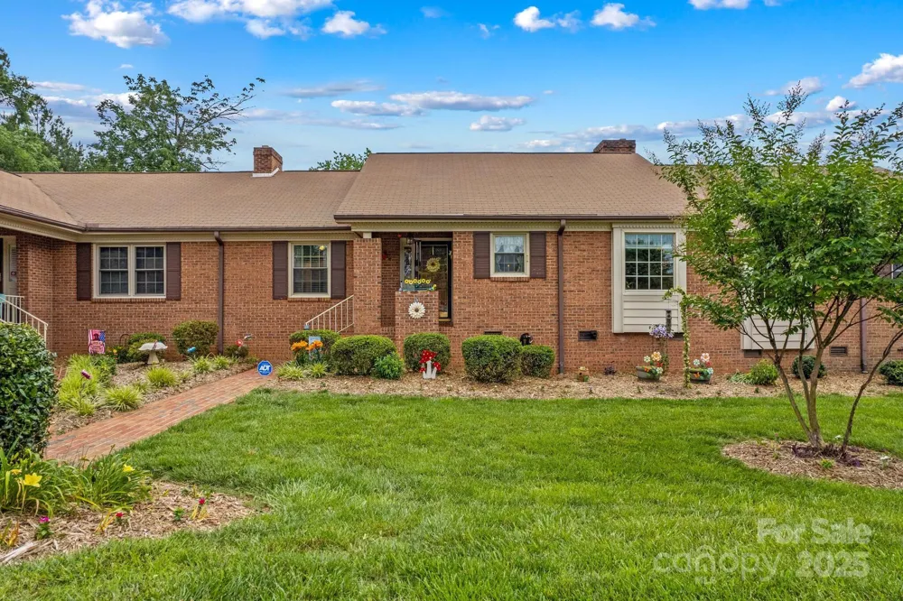 402 Swaim Court Salisbury, NC 28147