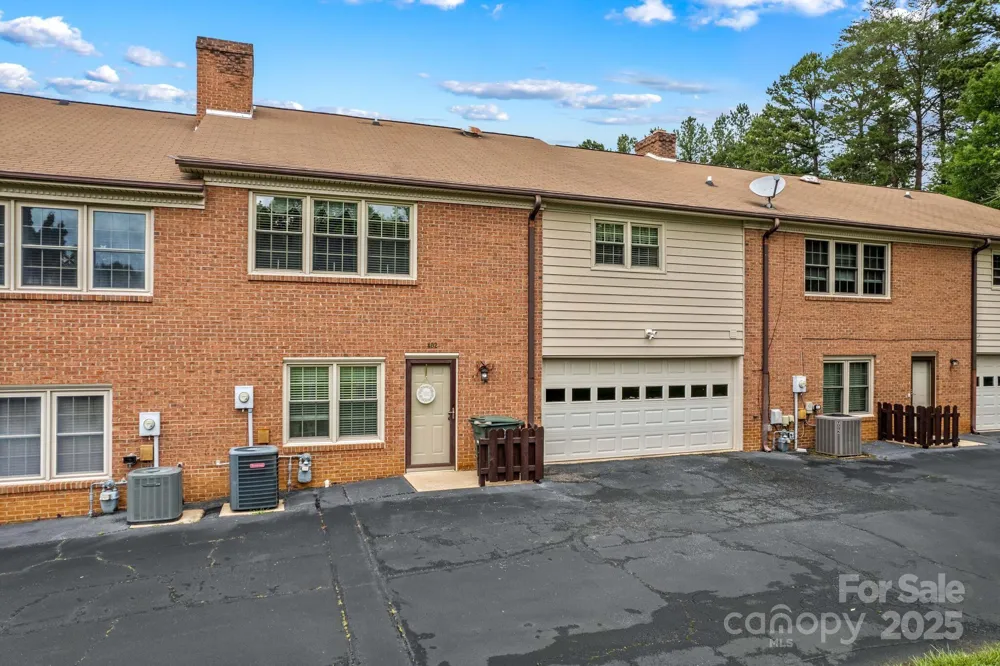 402 Swaim Court Salisbury, NC 28147