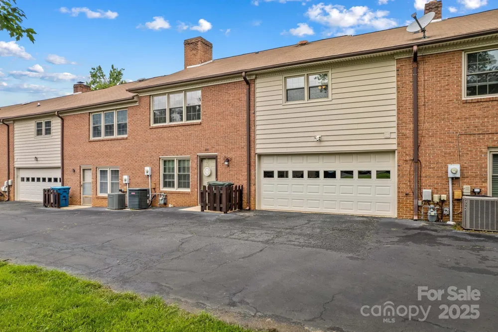 402 Swaim Court Salisbury, NC 28147