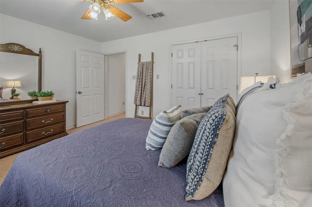 1110 Cr 439 Dime Box, TX 77853