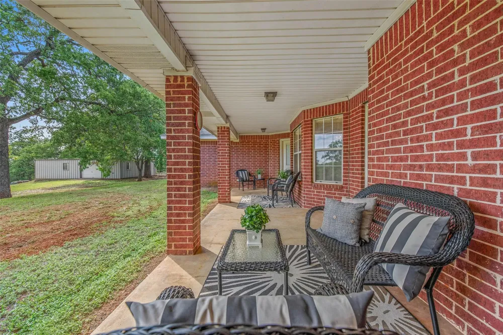 1110 Cr 439 Dime Box, TX 77853