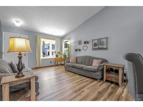 5323 E Sandpiper Avenue