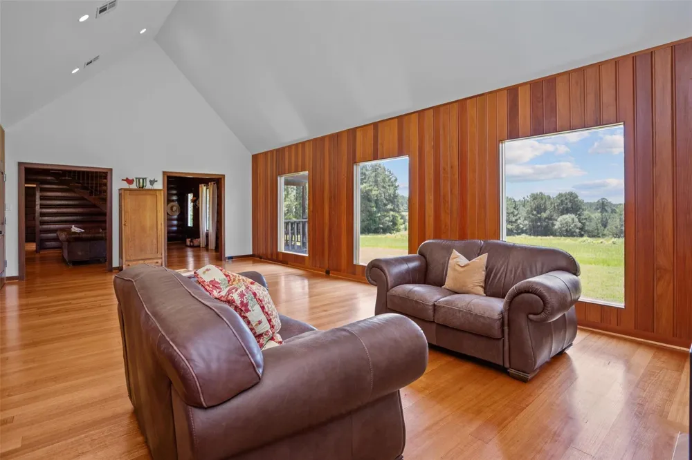 656 Vineyard View Trail Grapeland, TX 75844