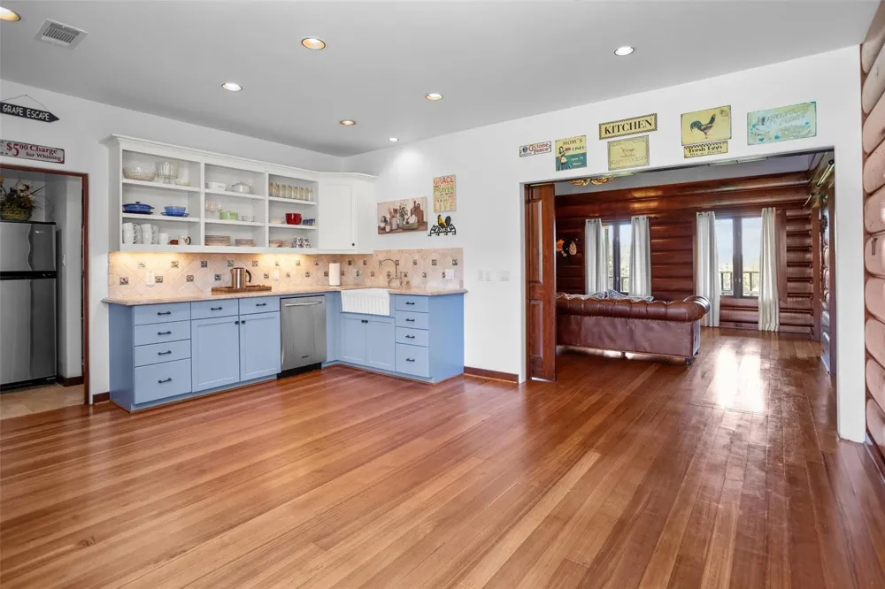 656 Vineyard View Trail Grapeland, TX 75844