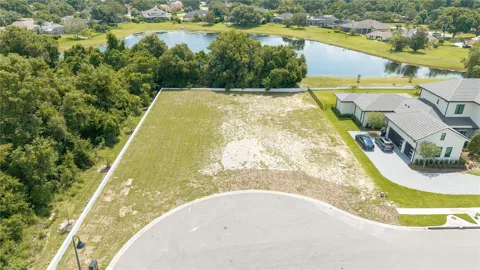 2504 WINDERMERE RESERVE COURT