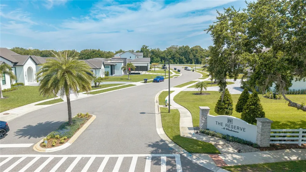 2504 WINDERMERE RESERVE COURT Windermere, FL 34786