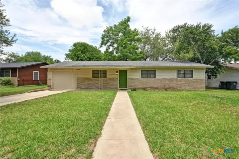 201 Hillcrest Drive