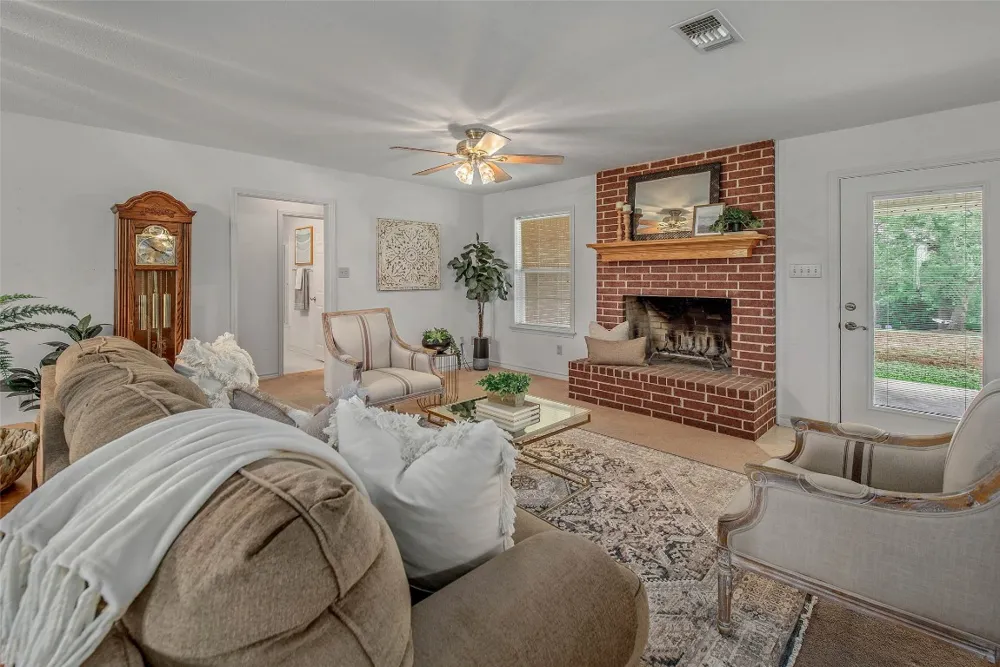 1110 County Road 439 Dime Box, TX 77853