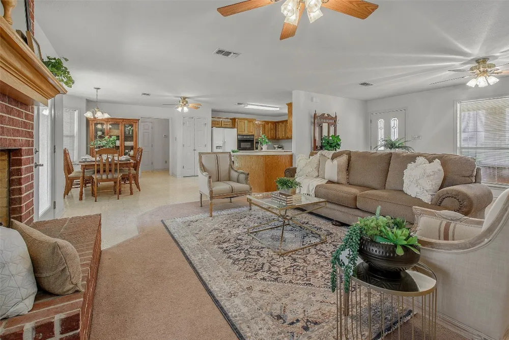 1110 County Road 439 Dime Box, TX 77853