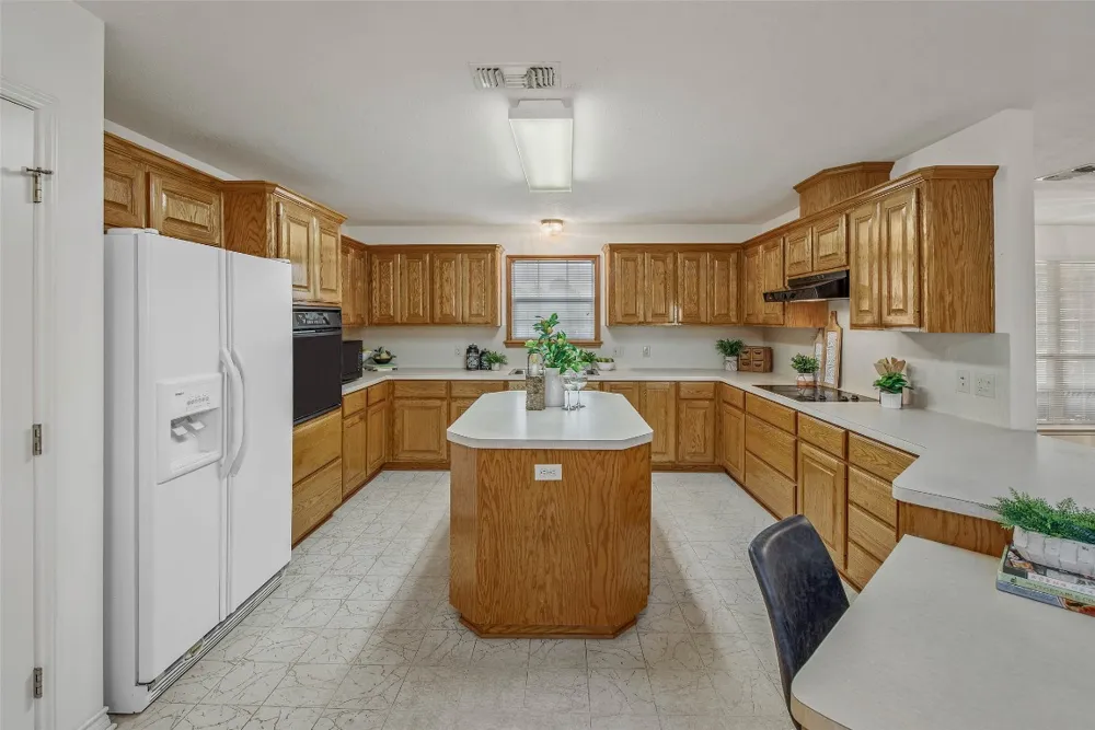 1110 County Road 439 Dime Box, TX 77853