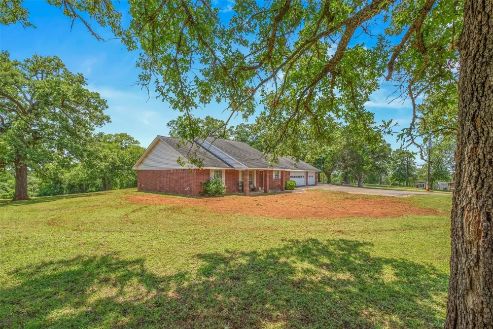 1110 County Road 439 Dime Box, TX 77853