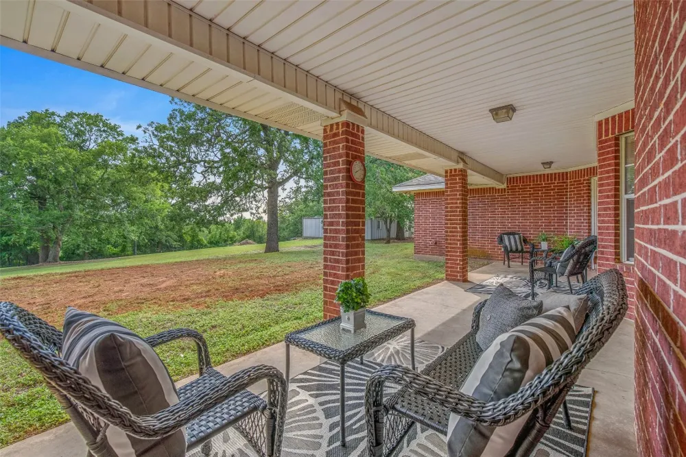 1110 County Road 439 Dime Box, TX 77853