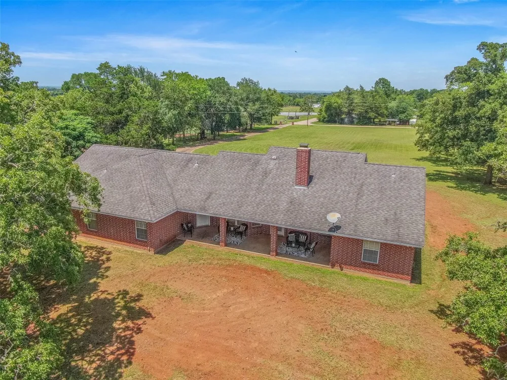 1110 County Road 439 Dime Box, TX 77853