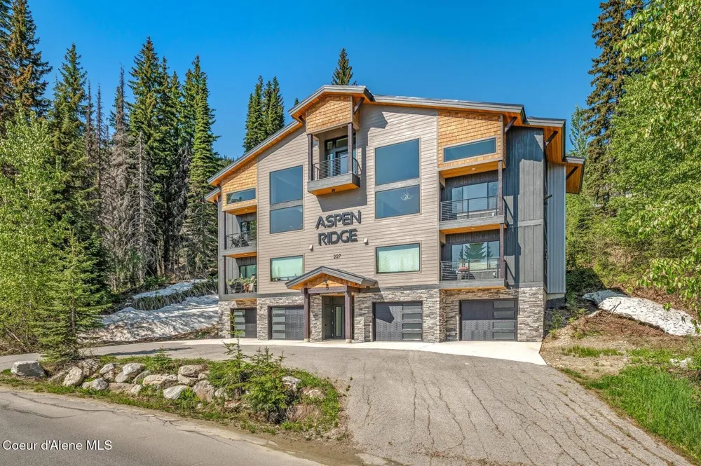 227 Crystal Springs Rd ## 3 Sandpoint, ID 83864