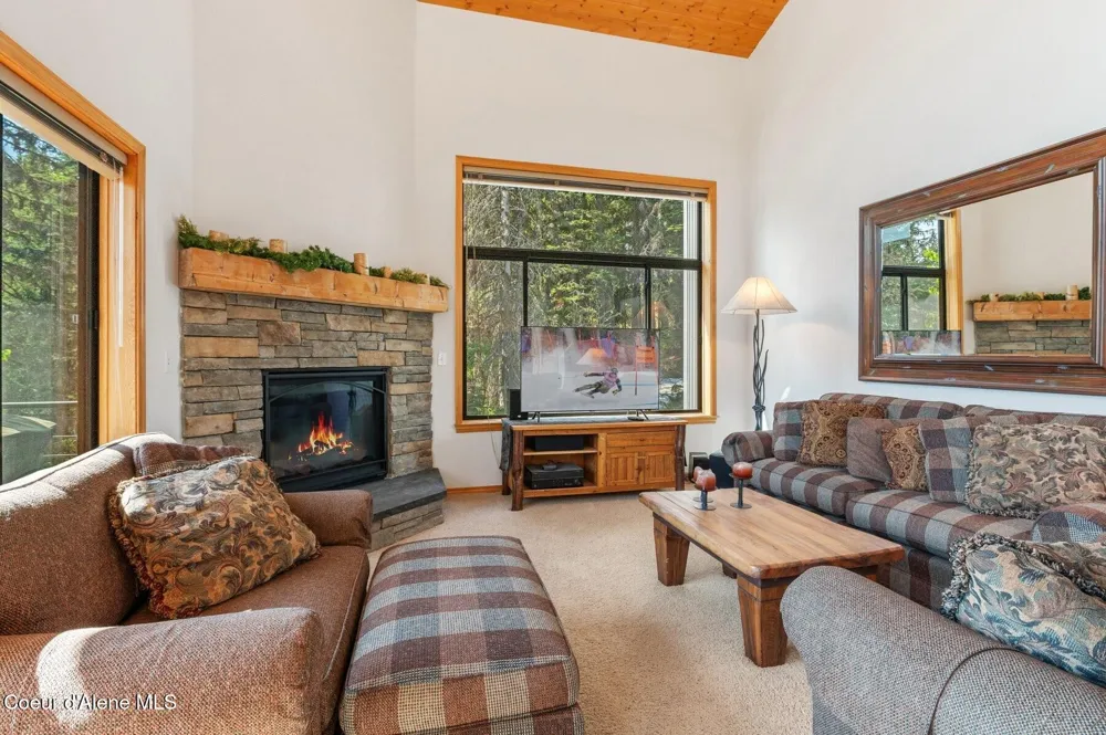 227 Crystal Springs Rd ## 3 Sandpoint, ID 83864