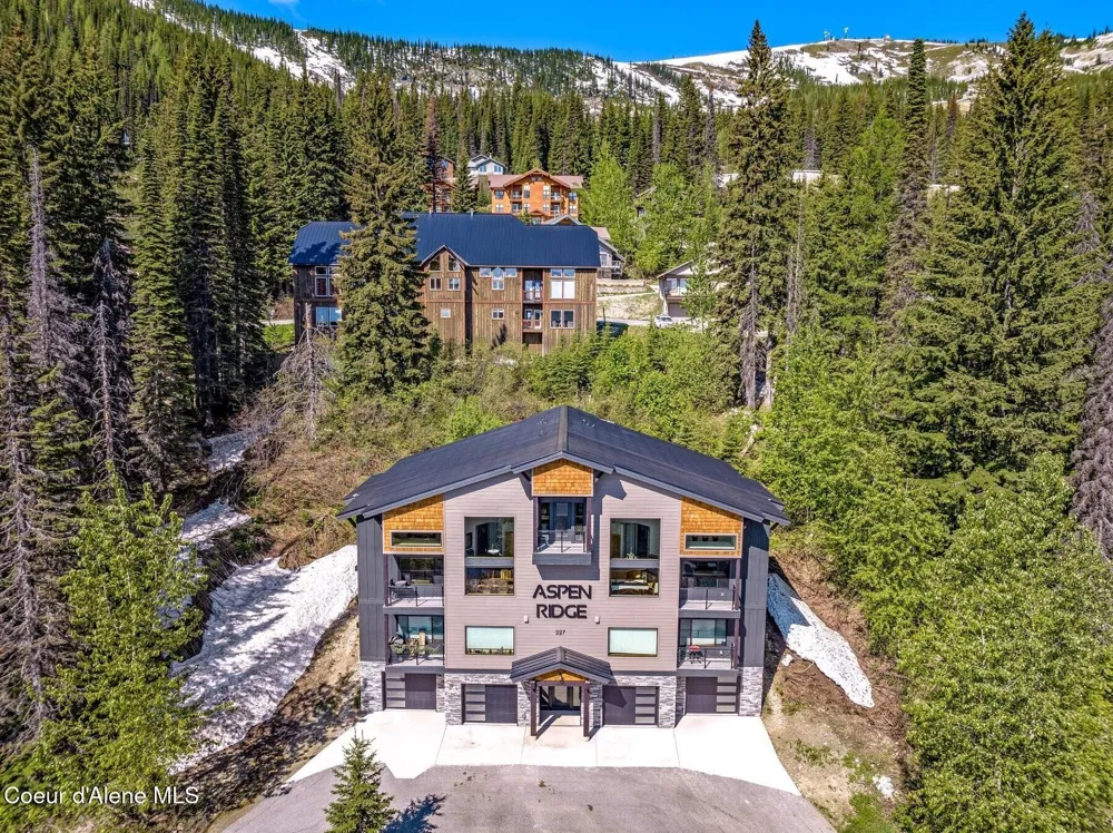 227 Crystal Springs Rd ## 3 Sandpoint, ID 83864
