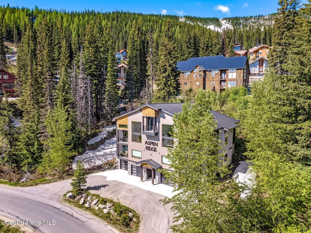 227 Crystal Springs Rd ## 3 Sandpoint, ID 83864